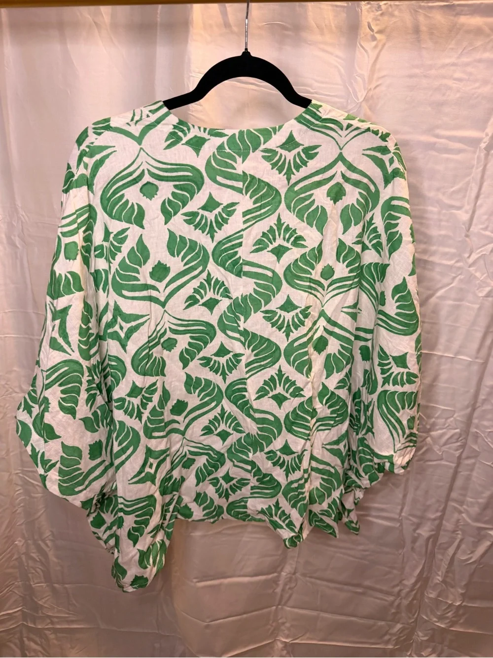 Christian Siriano White Blouse with Green Floral Print - Picture 4 of 4